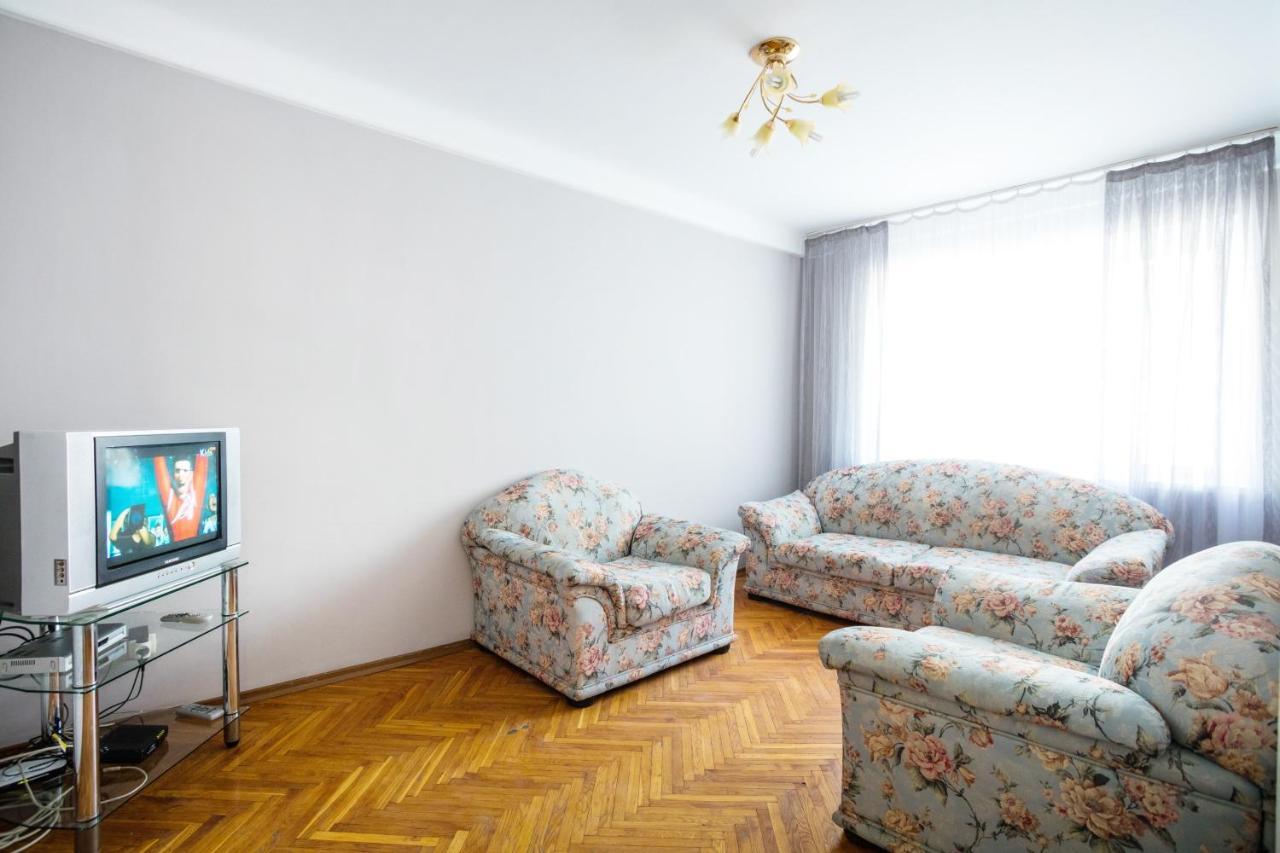 Apartment Near Metro Pecherskaya Kijev Kültér fotó