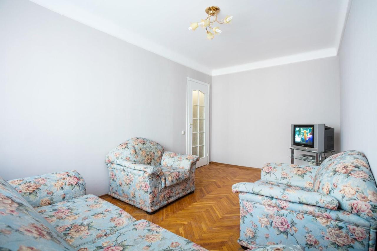 Apartment Near Metro Pecherskaya Kijev Kültér fotó